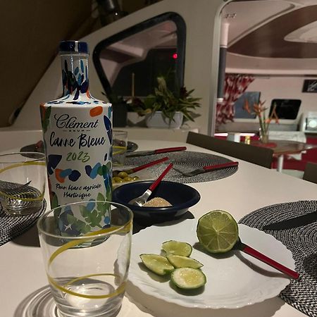 Imagine972 Martinique Bateau Hotel A Quai Le Marin 3 Cabines 3 Salles De Bains 6 Pers Maxi Esterno foto